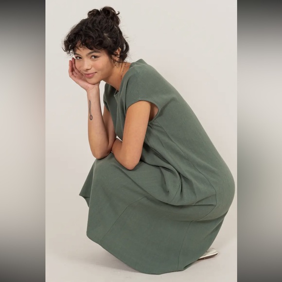 38 Fabulous MIDI Linen Blend Dress - Picture 2 of 6